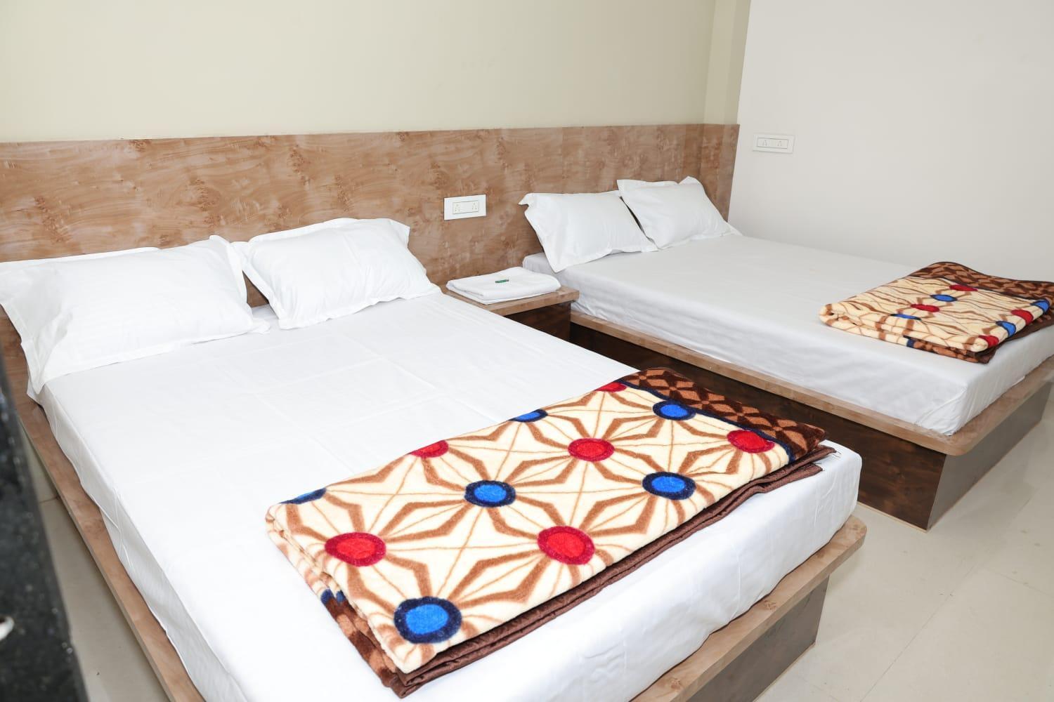 Shree Jyotirlinga Residency Hotel Ellora Bilik gambar